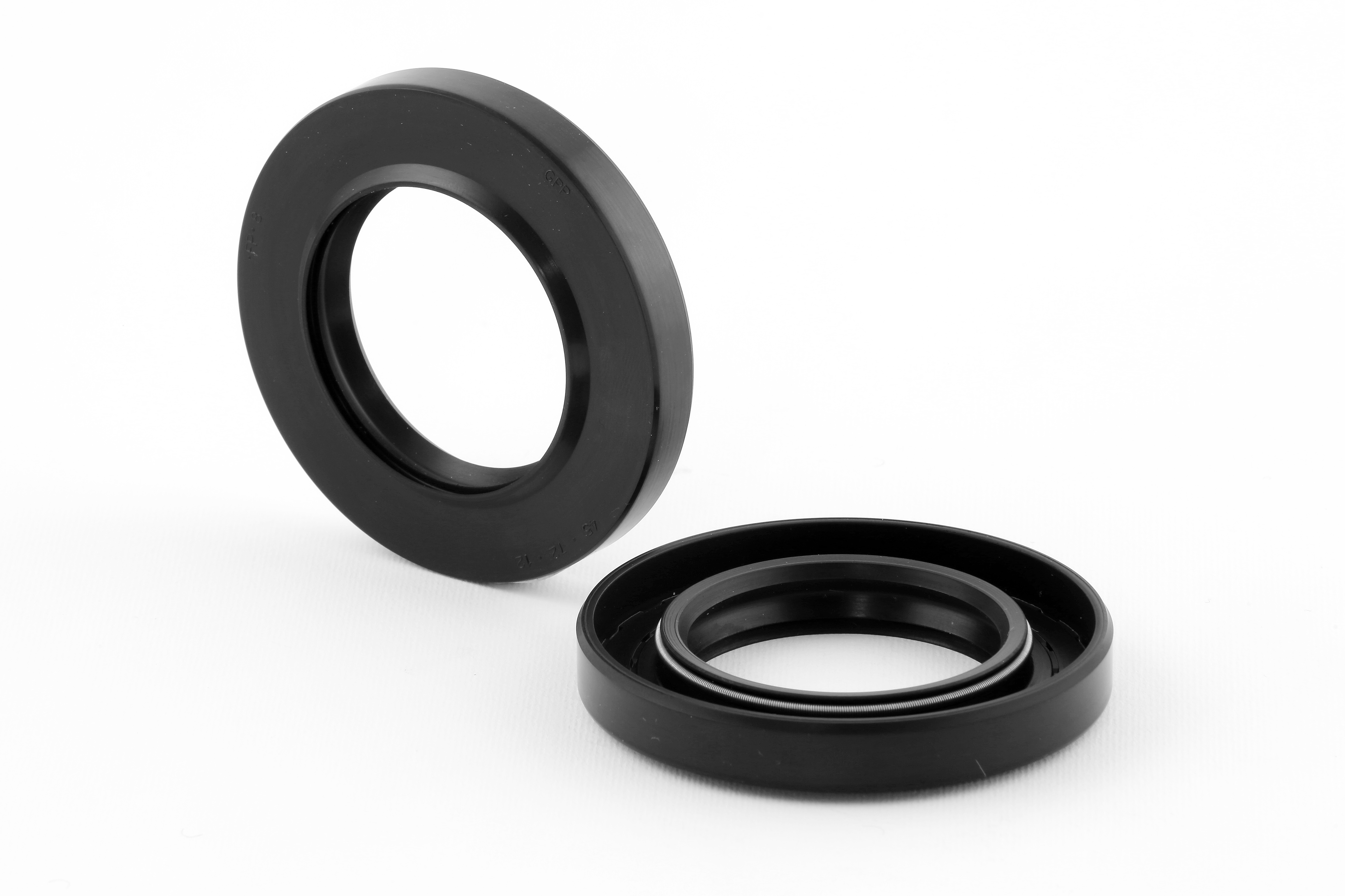 ROTARY SHAFT SEALS WITH RUBBER OUTSIDE (ALL TYPES)